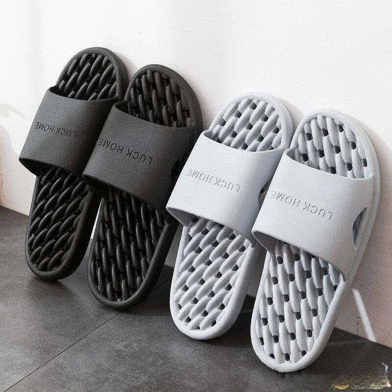 

Men's Bathroom Anti-Slip Hollow out Thick Bottom Home Slippers Women Summer Bathing Leakage Couple Hotel Indoor Slippers