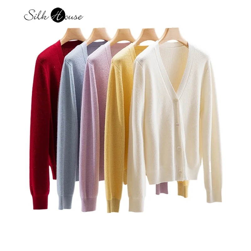 

2024 Women's Fashion Autumn New 100% Pure Wool Versatile Outer Wear Solid Color Knitted Simple V-neck Long Sleeves Cardigan