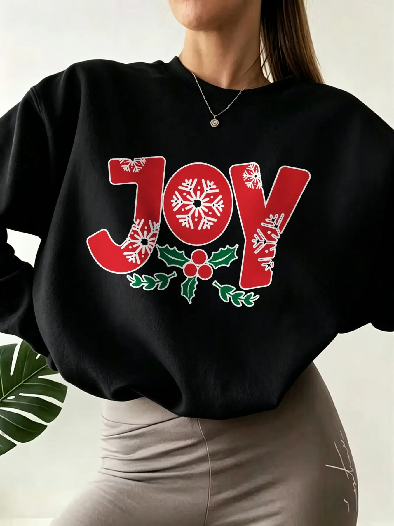 Cozy Christmas Women Crewneck Sweatshirt Joy Snowflake Holly Berry Graphic Print Oversized Fleece Long Sleeve Pullover Winter Holiday Gift Street Top