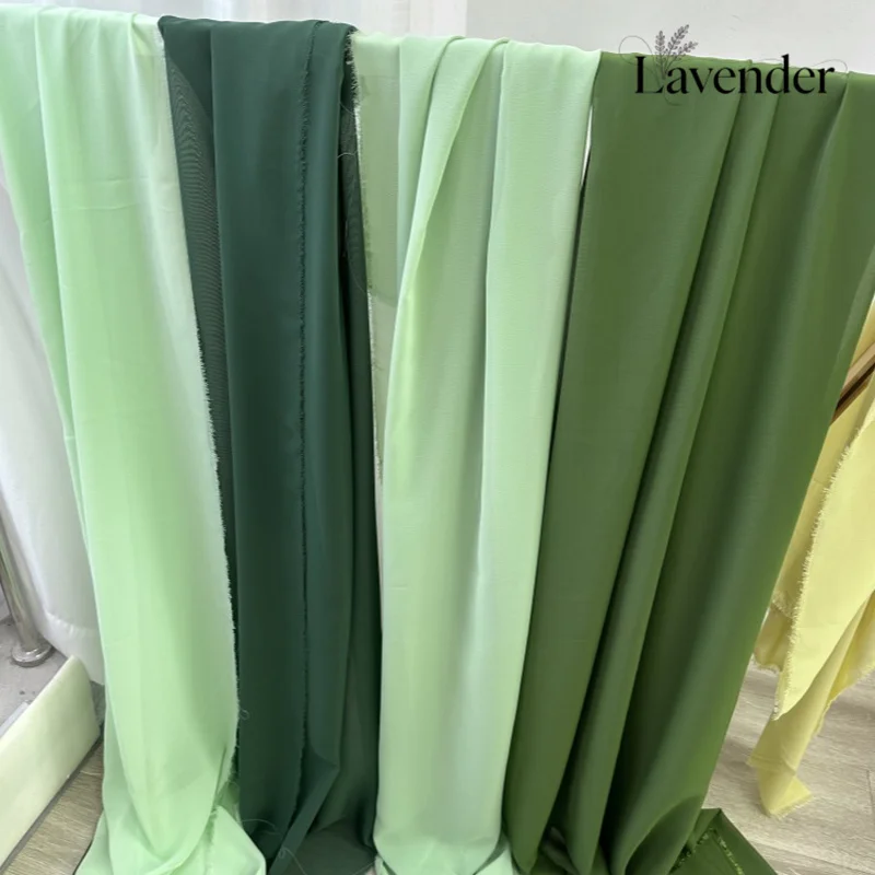 tecido-chiffon-verde-militar-e-verde-musgo-tecido-com-caimento-suave-e-vertical-para-cenarios-de-casamento-e-decoracao-de-eventos