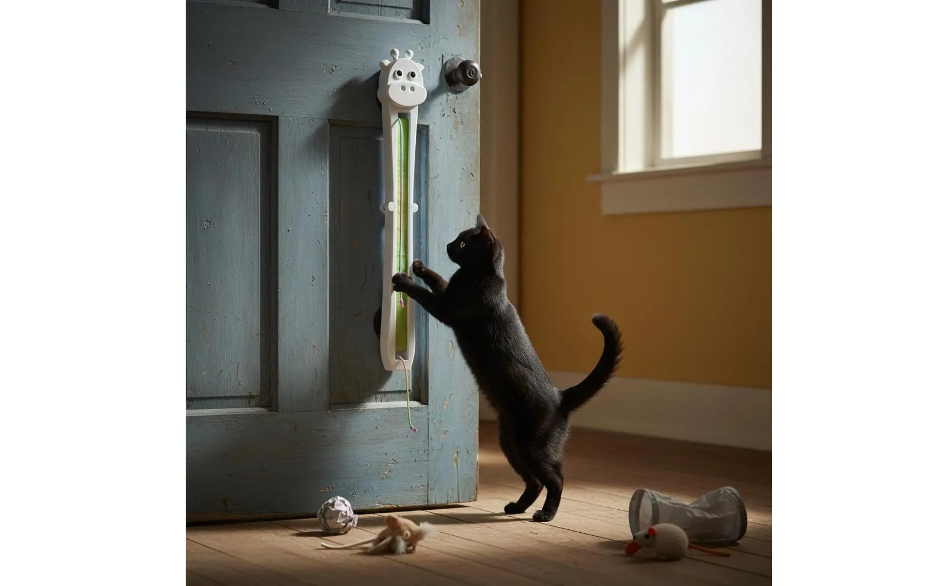 Automatic Flying Rope Cat Toy Easy-Mount Installation Electronic Cat String Toy Pet Supplies Promotes Exercise Relieves Boredom