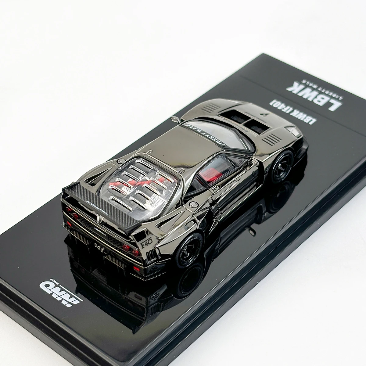 INNO 1:64 F40 Chrome Black diecast model car