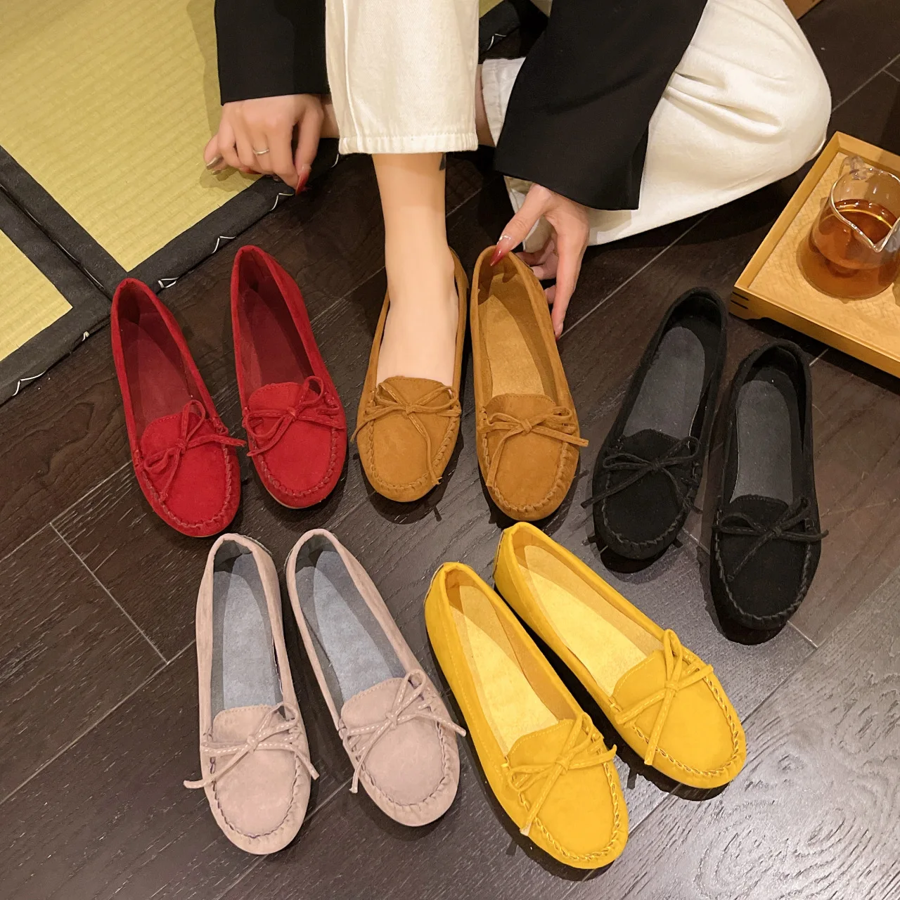 New Spring Autumn Women Loafers Slip on Ladies Flats Shoes Brand Casual Flat Shoes Leather Cashmere Single Shoes Plus Size 43