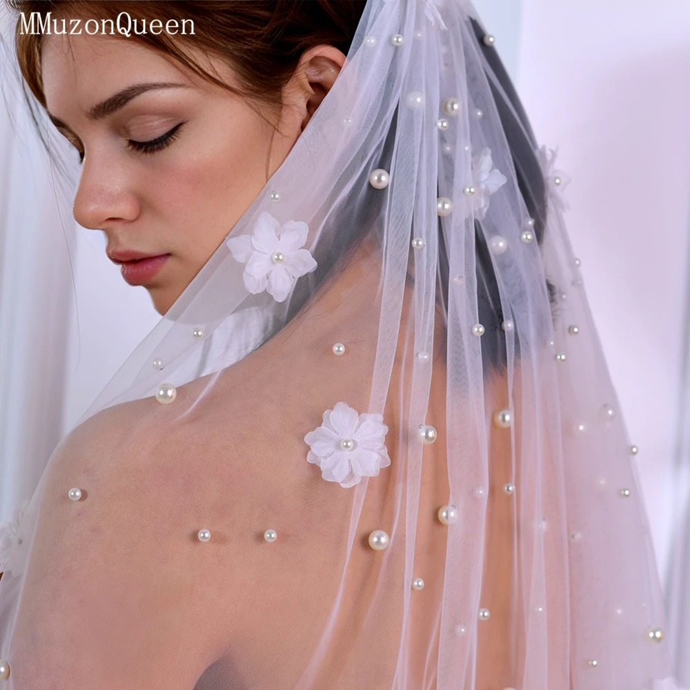 

Свадебная фата TOPQUEEN M150, однослойная, длиной до локтя, с 3D-цветами из жемчуга, элегантная и романтичная, идеально подходит для свадьбы на открытом воздухе