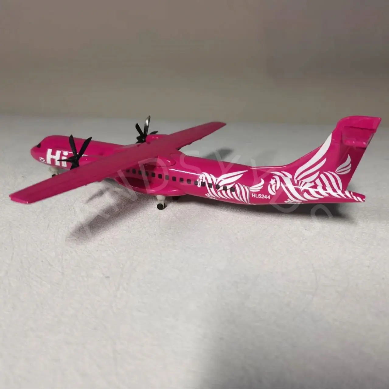

ATR Aviation 20cm Air Korean Airlines Airplane Metal Alloy Material Diecast Plane Souvenir W Wheels LandGear Collection Display