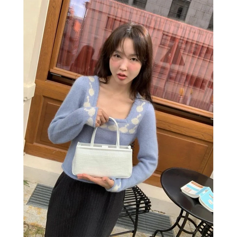 

Женский вязаный шерстяной свитер в стиле ретро с цветочной вышивкой, квадратным воротником, длинными рукавами, стандартного кроя, весенняя мода