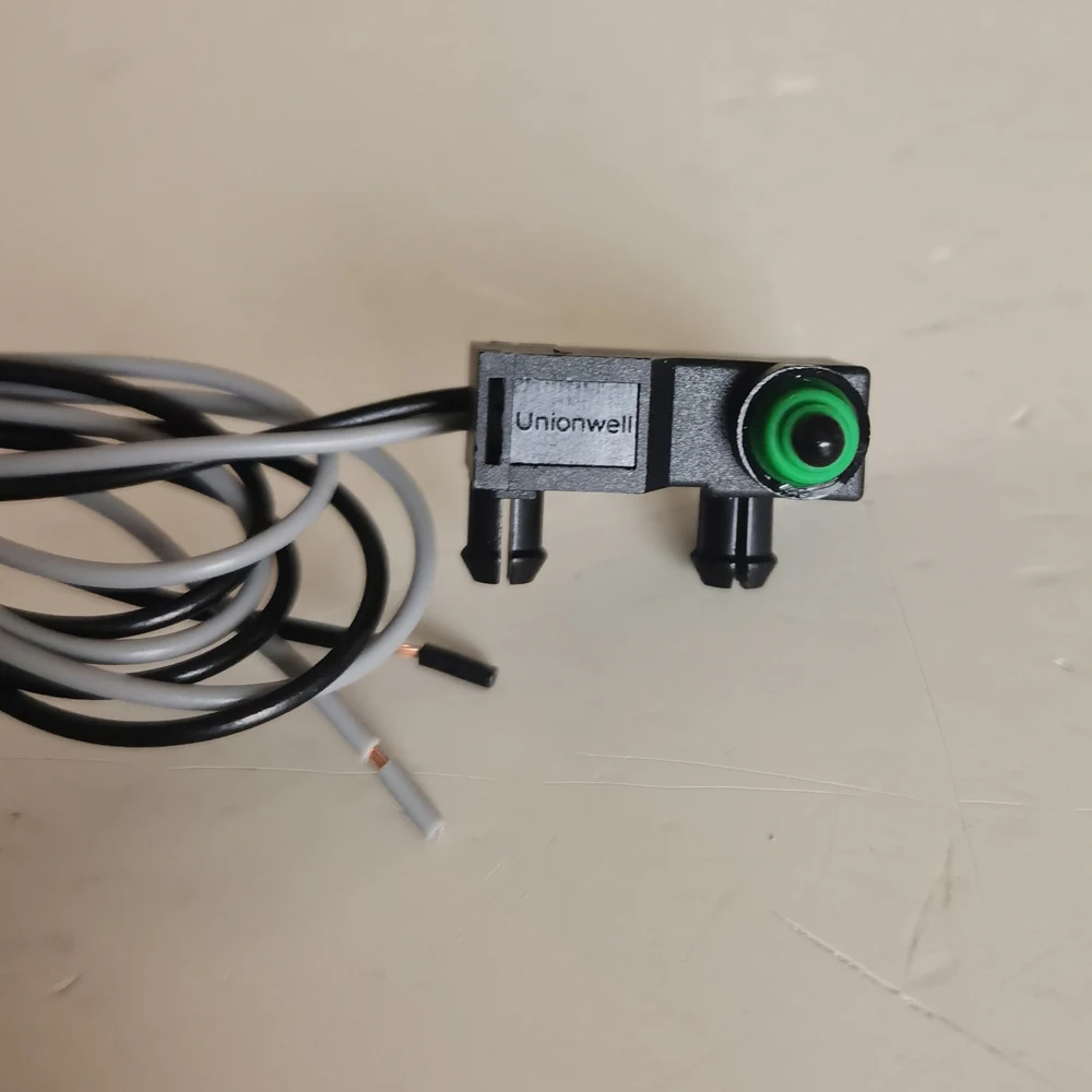 Microinterruptor à Prova d'Água Série G305 Normalmente Fechado com 2 Fios NC para Automotivo G305-130F00B34D-FL550