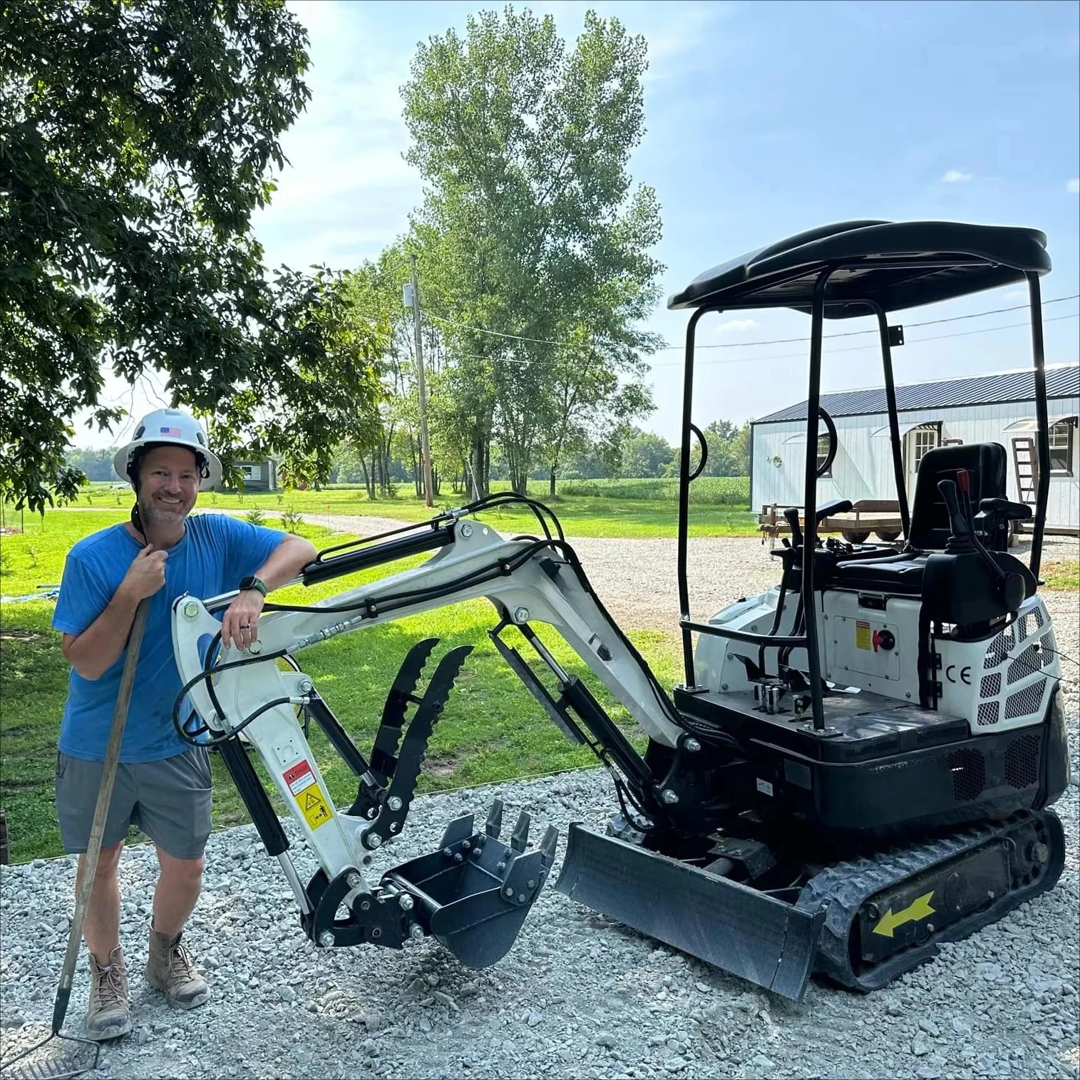 

YG Customized China Hightop YG-15Pro Micro Crawler Excavator 1.5 Ton Mini Hydraulic Excavator Chinese Small Digger For Sale