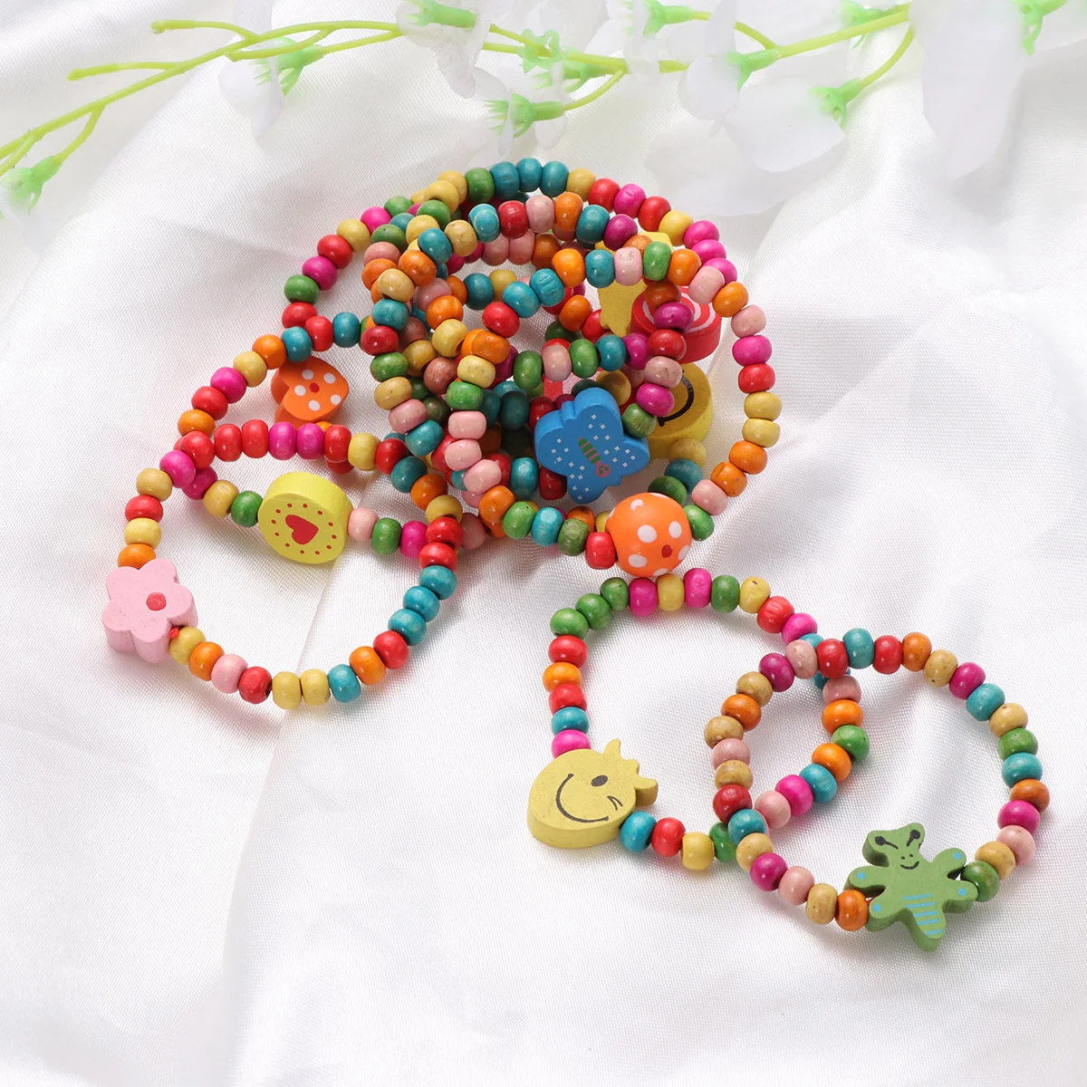 12pcs Natural Wood Kids Elastic Wooden Beads Bracelets Children Girls Party Gift (Random Color and Style)