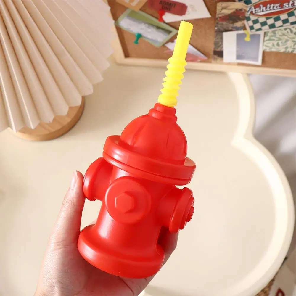 Creative Novelty Fire Hydrant Straw Cup Red Plastic Fire Hydrant Water Cup Reusable with Lids Party Supplies Boys