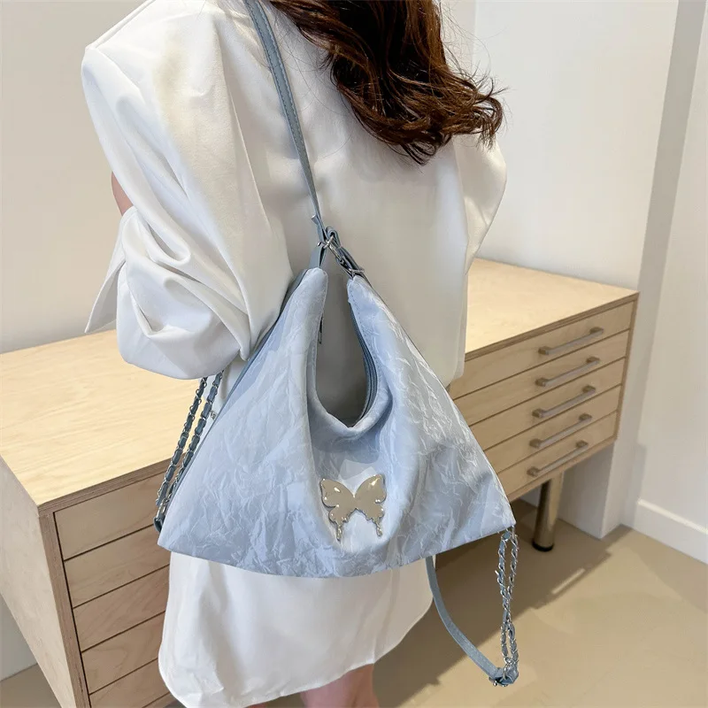 

New Casual Soft Surface Fashion Embroidered Butterfly Bag Single Shoulder Dumpling Bag