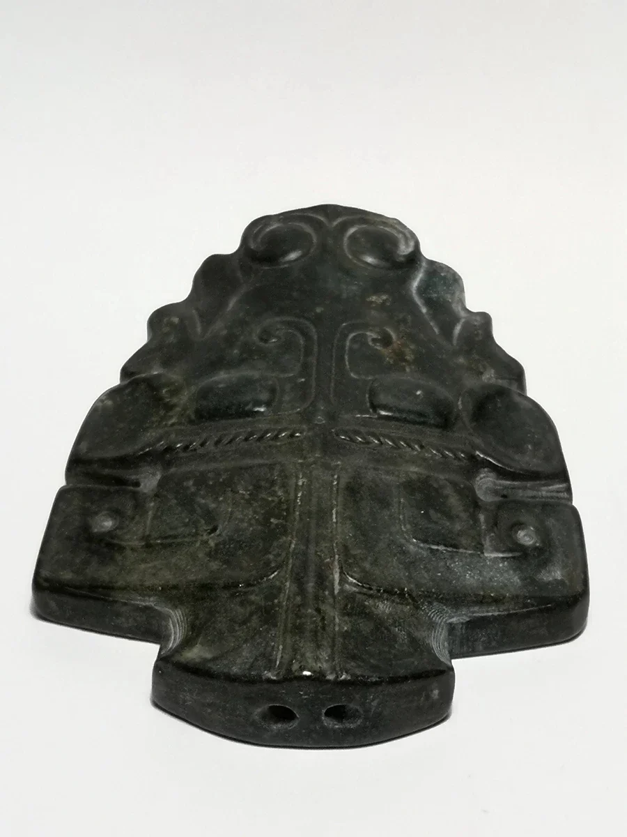 Collection China Black Magnet Jade Hand Carving Hongshan Culture ox-head Pendant