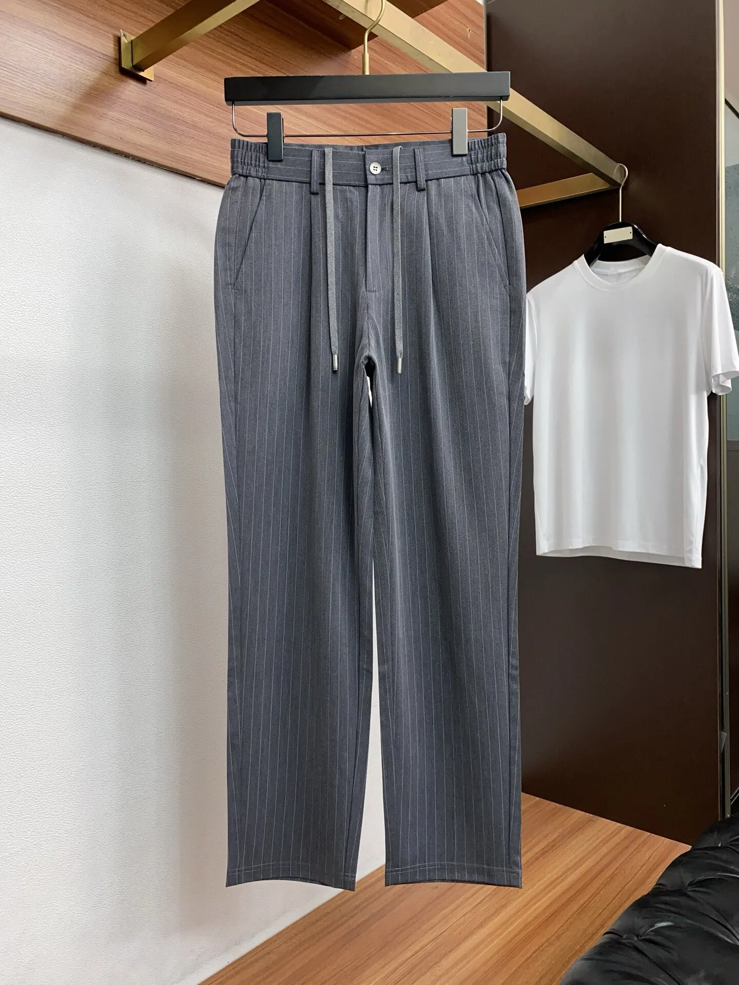 

Italian old money style 26ss vertical straight inner drawstring striped casual pants