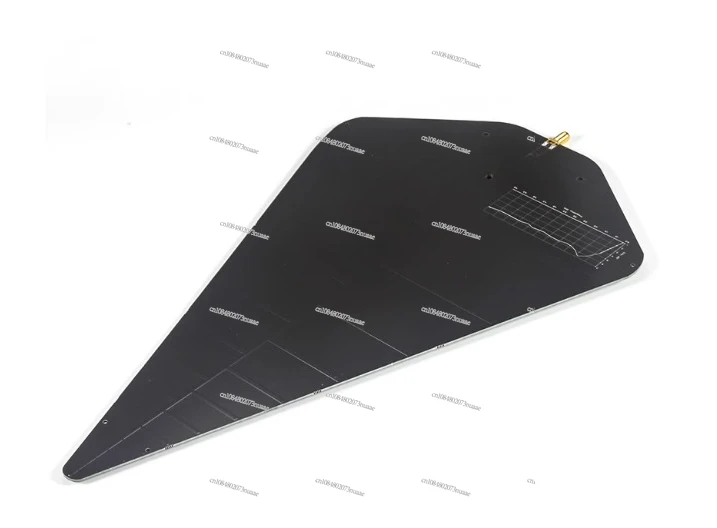 

KM6-600/6000 600 МГц-6000 МГц Широкополосная антенна с высоким коэффициентом усиления Антенна EMC