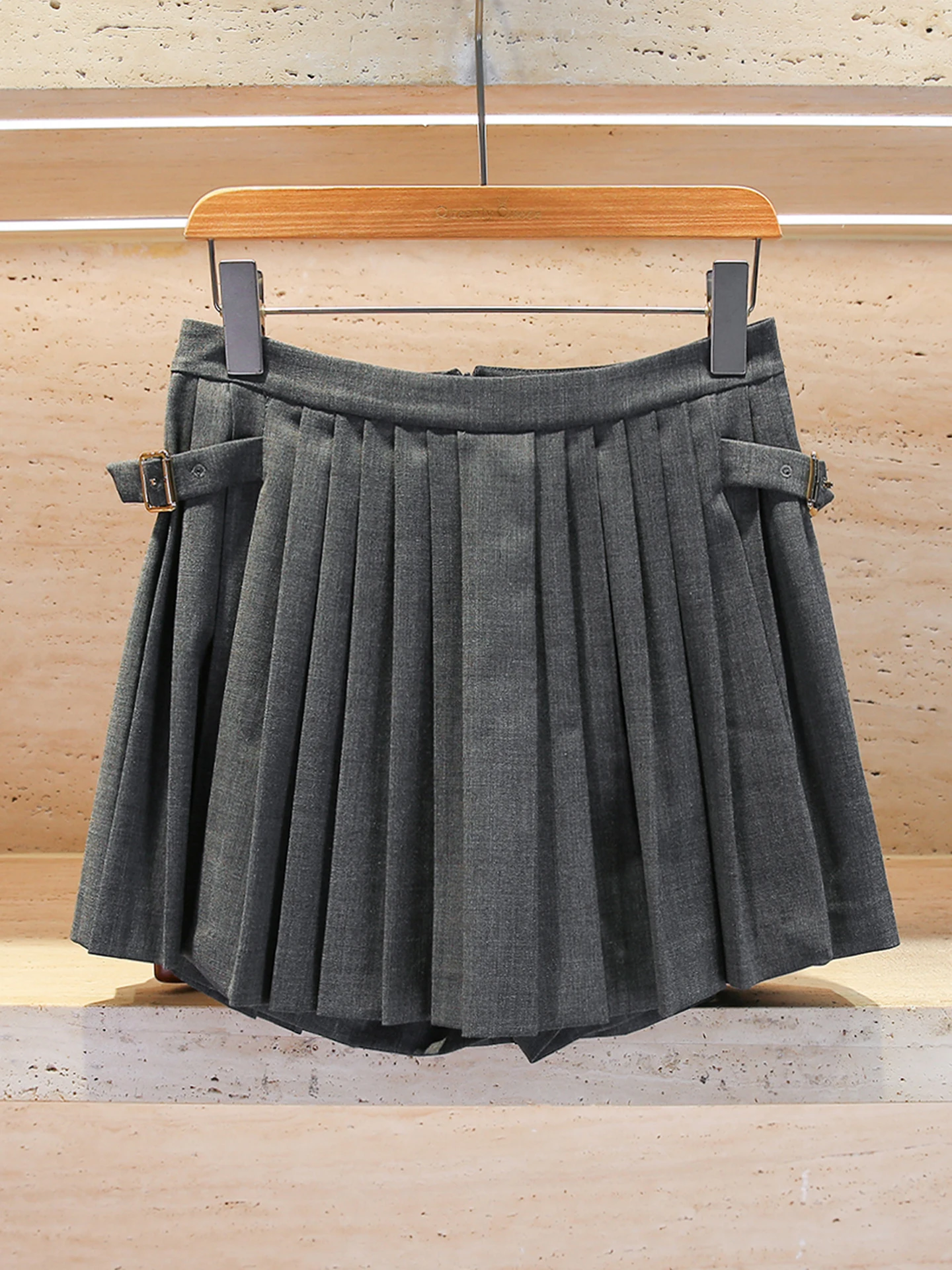 

Ele High Waist Pleated Skirt Autumn College Sle Design Sense Bule f Body ort Skirt for Women Commute
