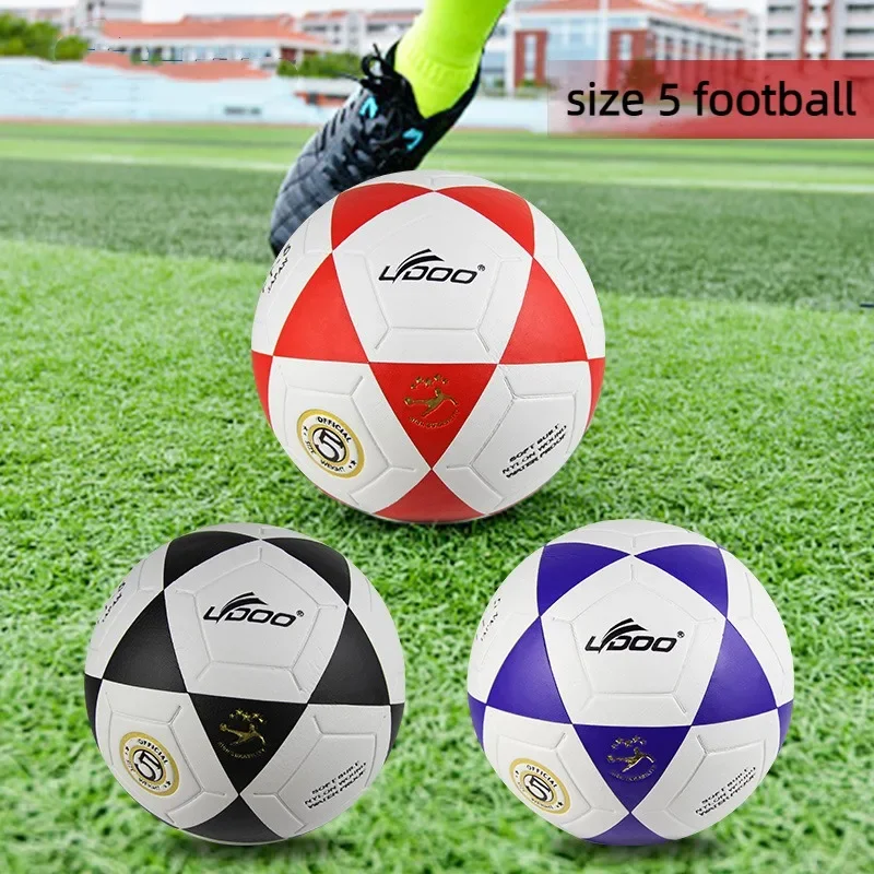 Bola Sepak Ukuran 5 PVC Tahan Aus Bola Pertandingan Sepak Bola Profesional Uniseks Pertandingan Dalam Ruangan Luar Ruangan Latihan Tim Sepak Bola