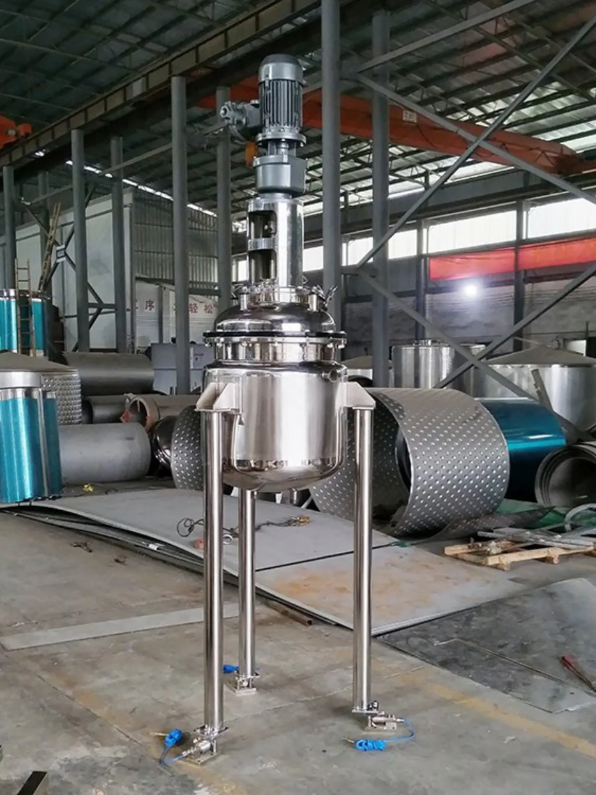 Small stainless steel measuring tank, pharmaceutical hygiene grade vertical liquid dispensing high-level tank