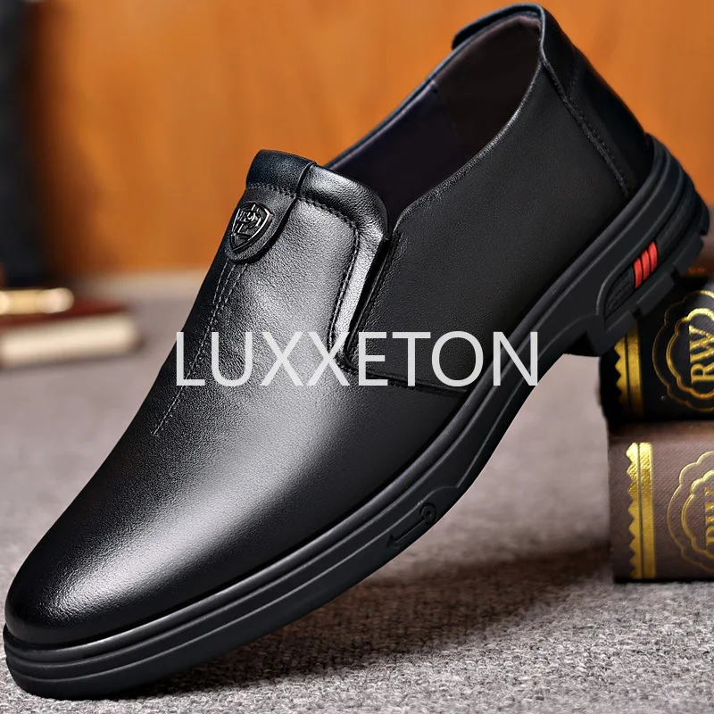 Chaussures en cuir à l'offre elles souples pour hommes, chaussures d'affaires décontractées, coordonnantes, respirantes, toutes assorties, mocassins, printemps, nouveau, 2023