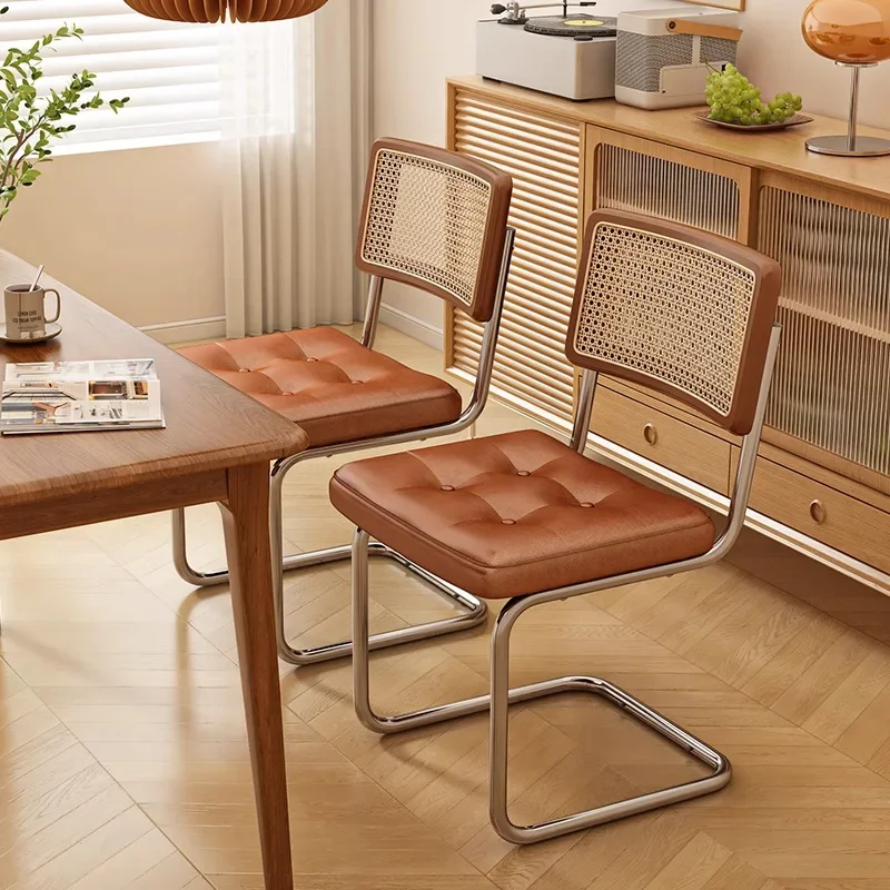 Factory direct sale Minimalist Nordic dining chair home B & B antique designer rattan chair cafe back leisure chair