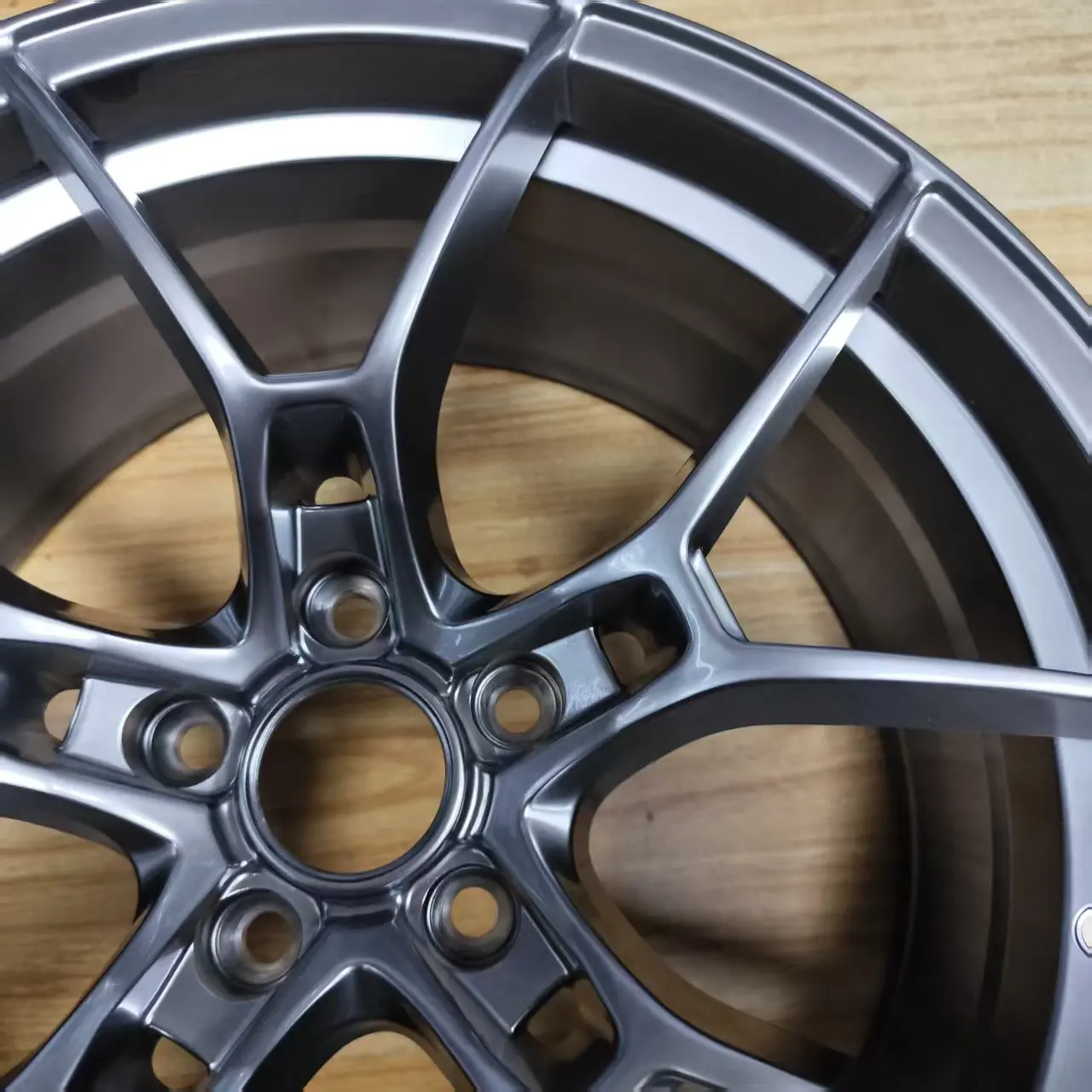 Cerchi in lega che forma il flusso da 16 17 18 19 pollici Ruote per auto da passeggeri durevoli ed eleganti di alta qualità