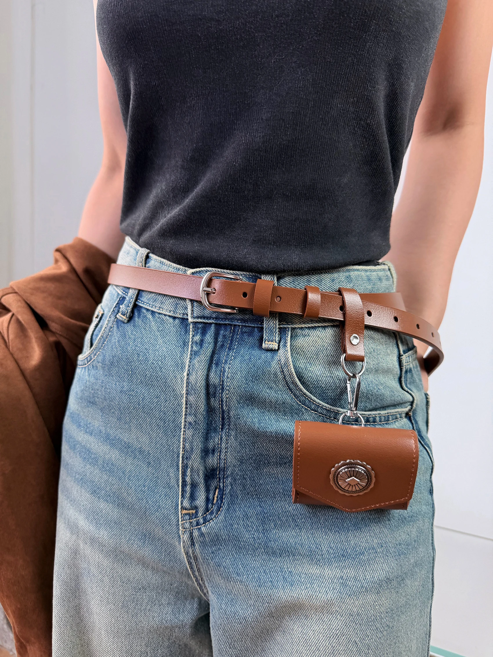 オリジナルブラウンレザーベルトヴィンテージリベット多用途ウエストバッグファッショナブルなストリートスタイル女性用アクセサリー二層牛革