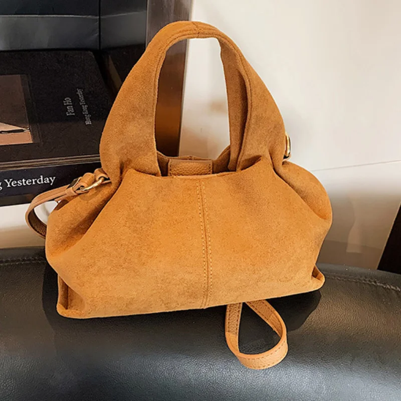 

Luxury Women’s French Cloud Frosted Dumpling Bag Fashion European And American Retro High-end Button Handbag Cloud Crossbody Bag