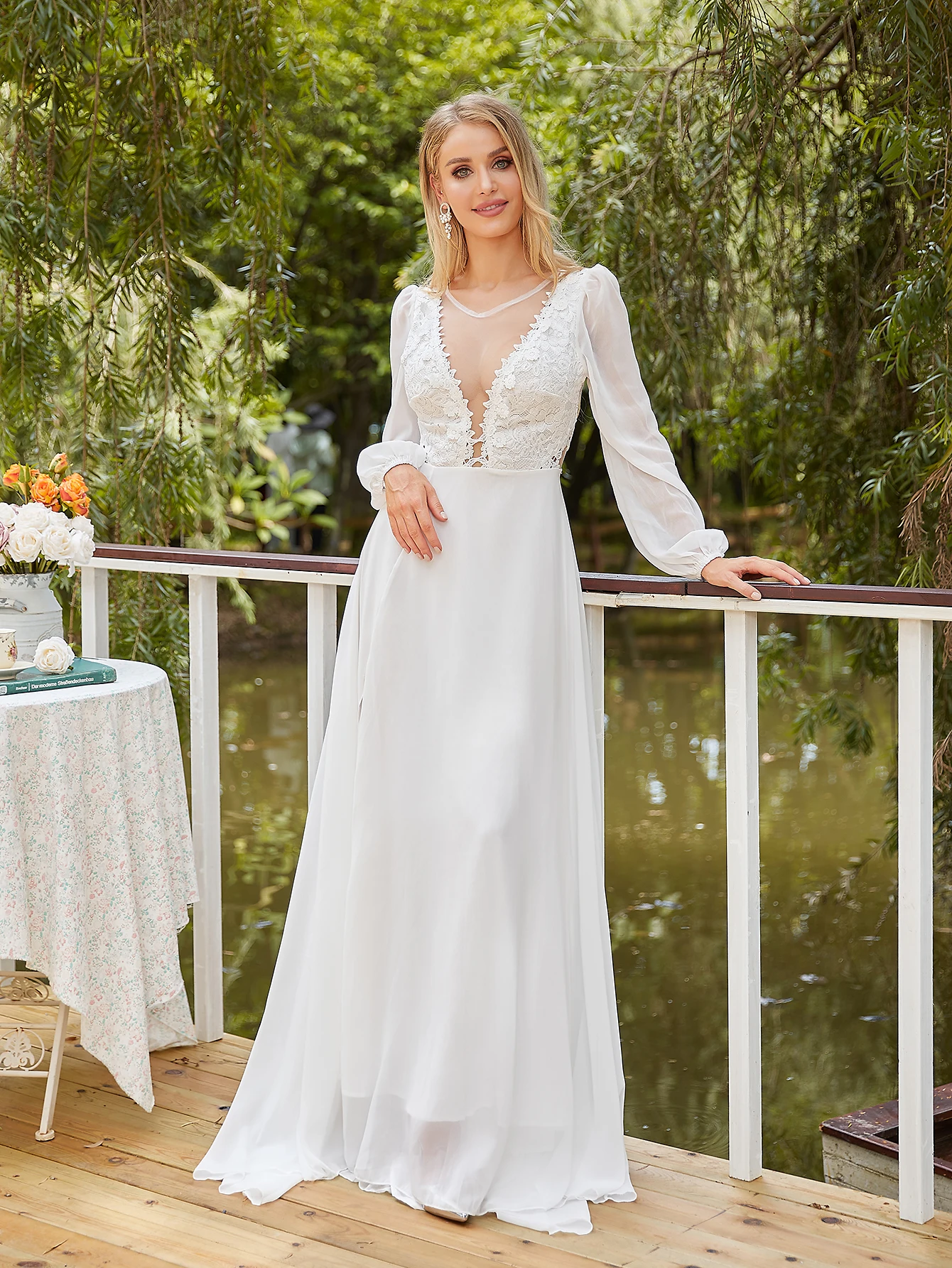 Sexy rückenfreie Spitze Hochzeit Illusion Mieder Vestido De Noiva Langarm V-Ausschnitt Applikationen Maxi Brautkleider formelles Abendkleid