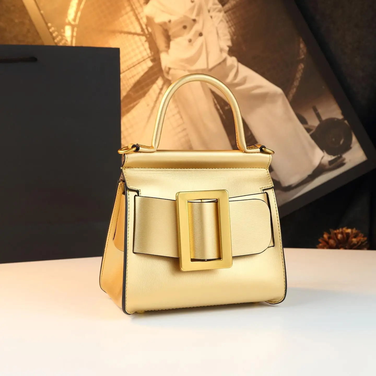 Luxury Minimalist Diaper Bag Women's Elegant Crossbody Handbag Designer Vintage Tote Leather For Stylish Everyday Use