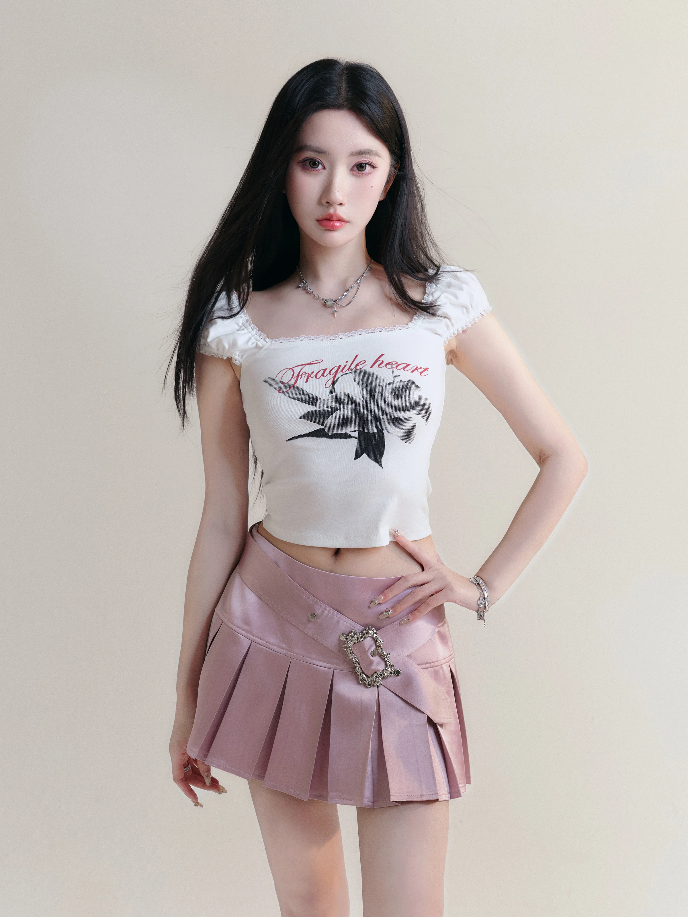 

Slimming Effect Lotus Print T-Shirt Short Sleeve Fitted Top Women's Fashion Summer Casual Cotton Tee Floral Text Design