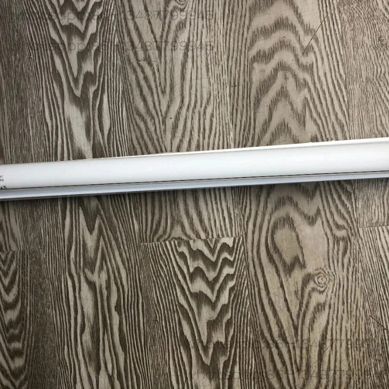 

Патрон лампы T8 для цветных ламп 18/20 Вт, подходит для ламп 60 см, 36/40 Вт, подходит для патрона лампы 1,2 м.