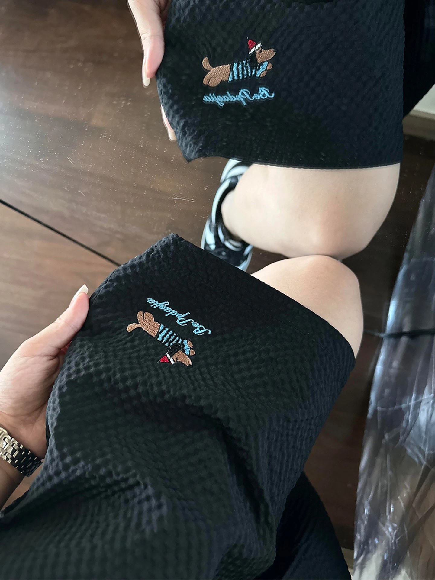 Quick Dry Bubble Cloth Shorts Men's Summer Outdoor Beachwear Casual Sports Four Five Split Pants Machine Embroidery Loose Fit