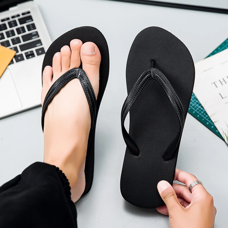 High Quality Men's Flip Flops Summer Light Beach Slippers Fashion Non-slip Casual Male Sandals Outdoor Black Flip Flop Sandals image 5