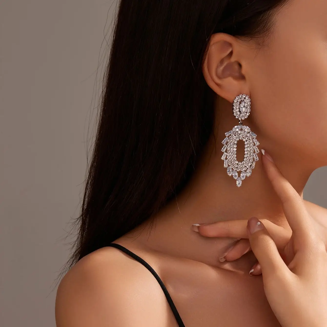 Vintage luxury heavy full diamond irregular earrings female fashion exquisite temperament hundred match ear accessories