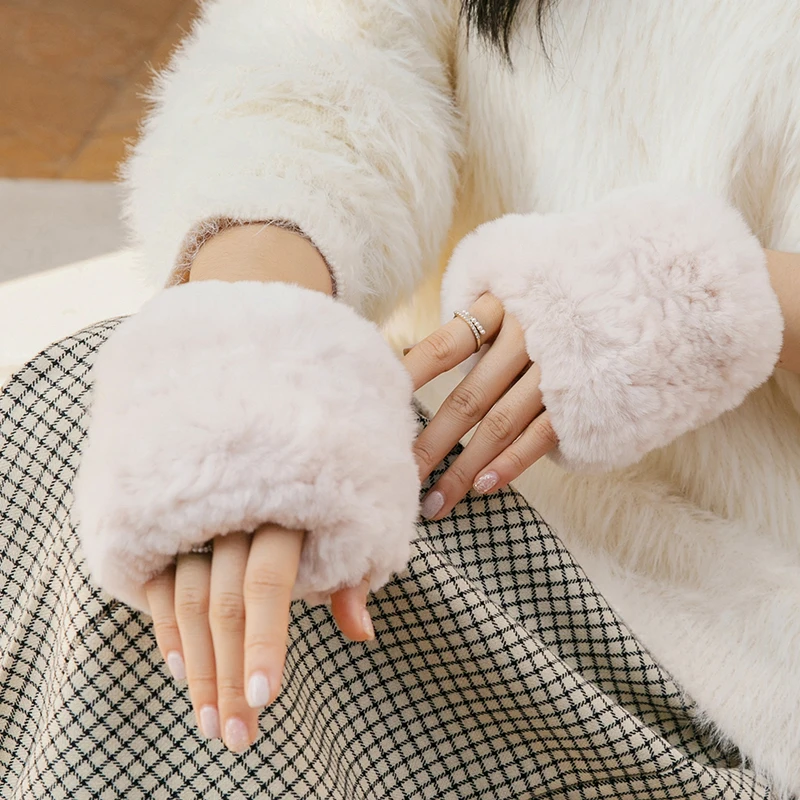 

Новые зимние меховые перчатки, милые плюшевые меховые кроличьи волосы, теплые перчатки с полупальцами, корейские эластичные рукава