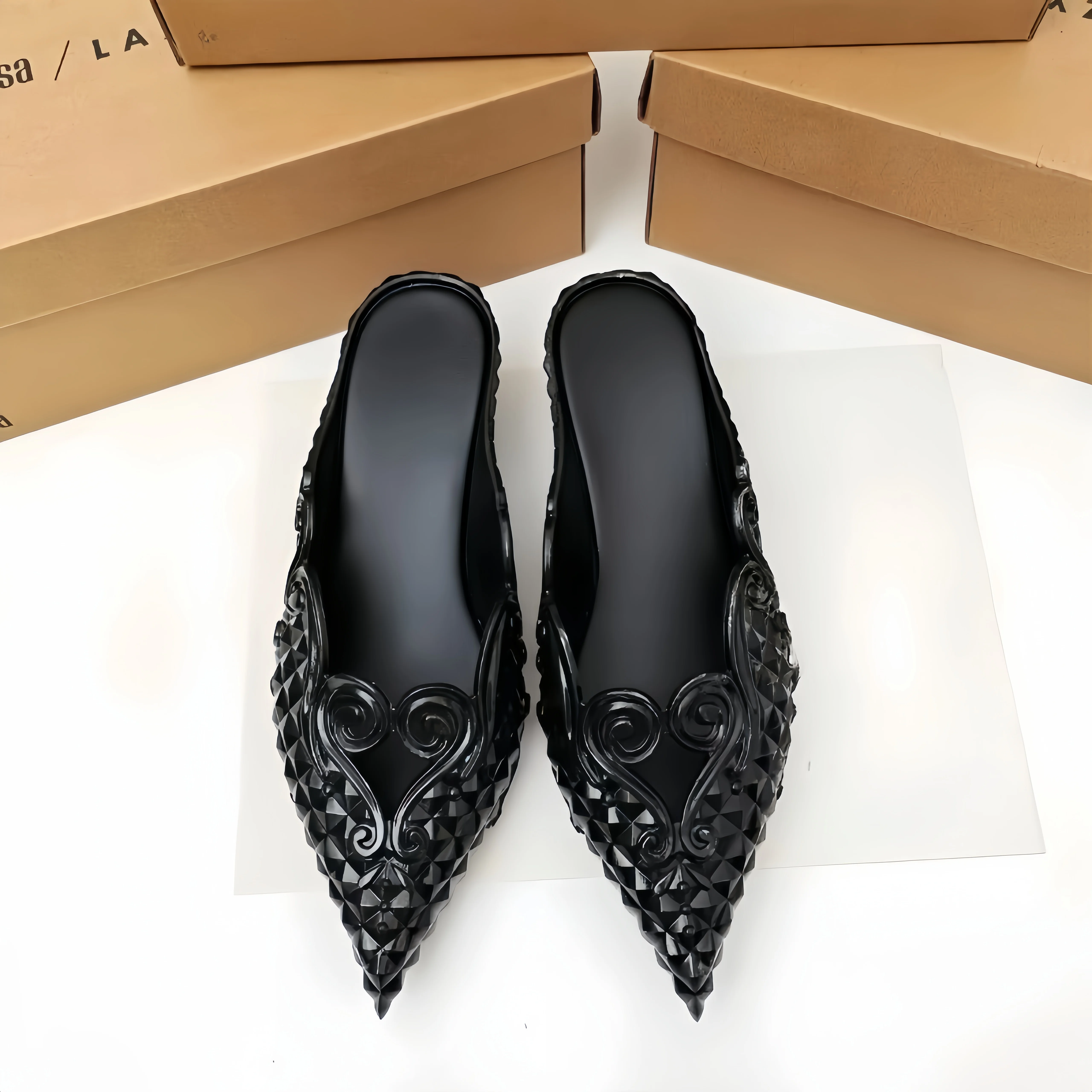 Court Heel Pointed - レディースシューズ、ポインテッドトゥ、ローヒール、スリッパ、ヨーロピアンレトロスタイル、メリッサ・コート