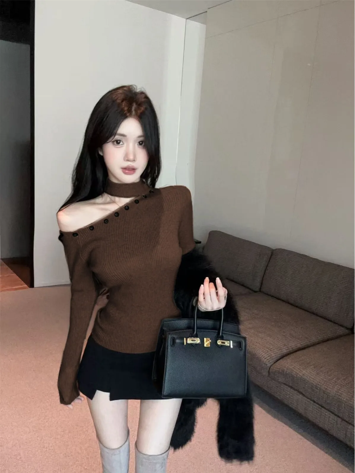 Asymetryczny sweter damski z dzianiny na jesień i zimę z wysokim kołnierzem, bazowy sweter do noszenia pod spód, elegancki sweter.