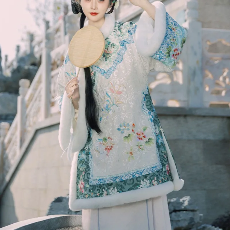 Qing En Han Dames Fleece Gevoerde Verdikte Jinshang Jonge Oma Diagonale Antieke Kleding Dynastie Geruite Jurk Herfst Winter