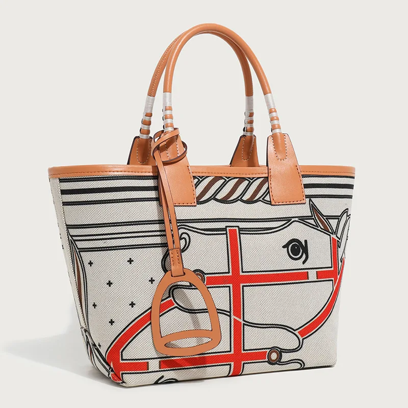 Famous fashion chain shoulder bag, casual shopping bag, large capacity women's bag with exquisite and elegant patterns