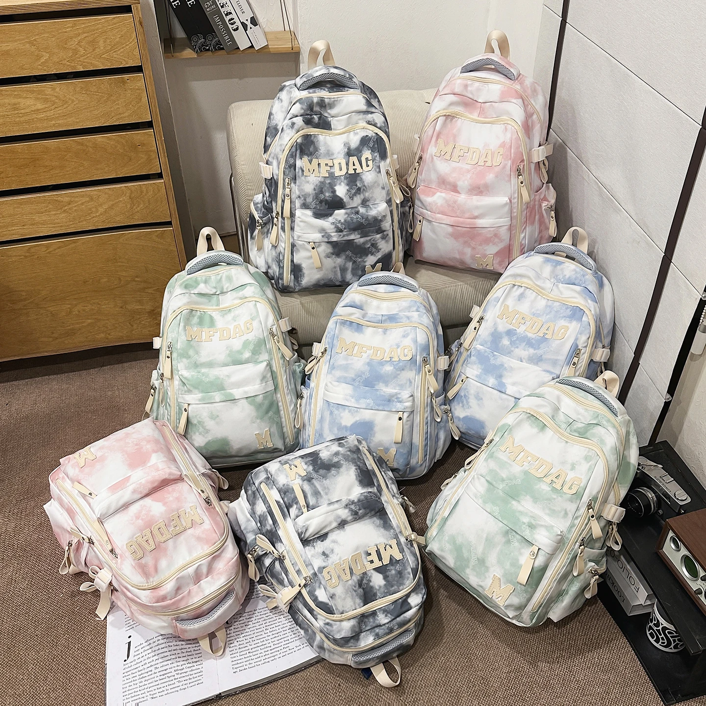 

Large Capacity Lightweight Comfortable Women's Backpack High-end High School And College Student Double Shoulder Bag Wholesale