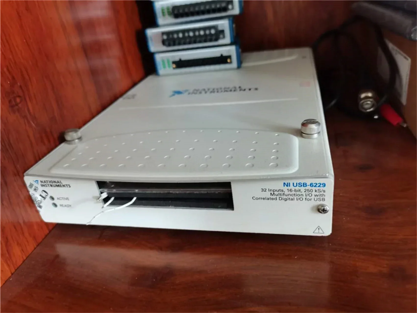 2026 US NI USB-6229 Data Collection Card 32 Analog Inputs 4 Analog Outputs, Bolt Terminal