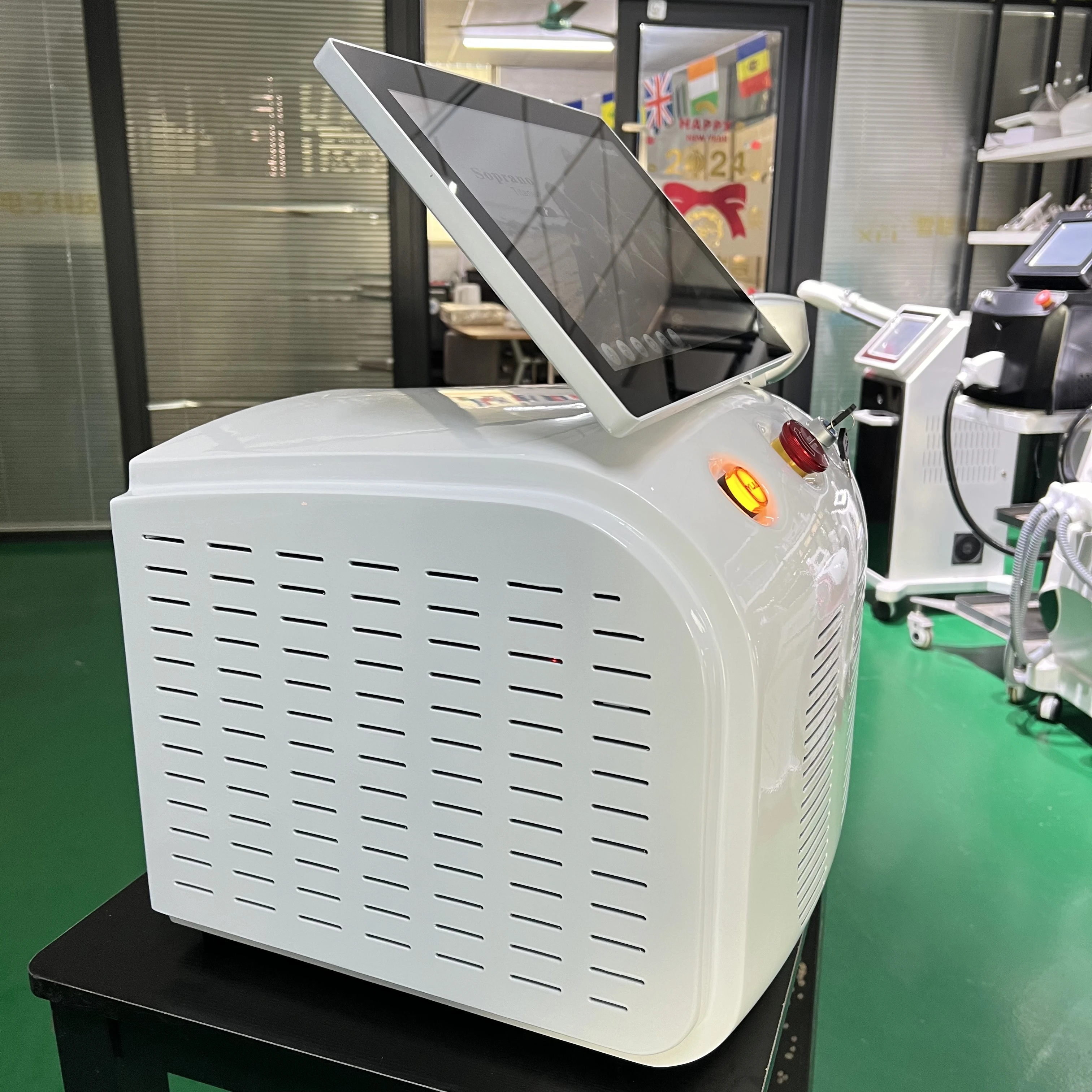 2024 Portable Diode Ice Titanium Laser Body Hair Remov Machine Professional 2 In 1Nd Yag Pico Laser Tattoo RemoV Machine