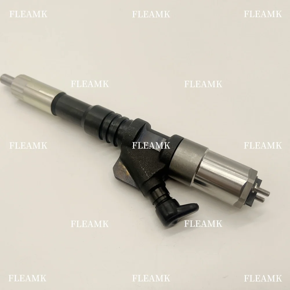 High Quality Diesel Common Rail Injector 095000-1211 6156-11-3300 for SA60125E/6156113300/6156113301 FC450-7/6D125/PC400-7/PC450