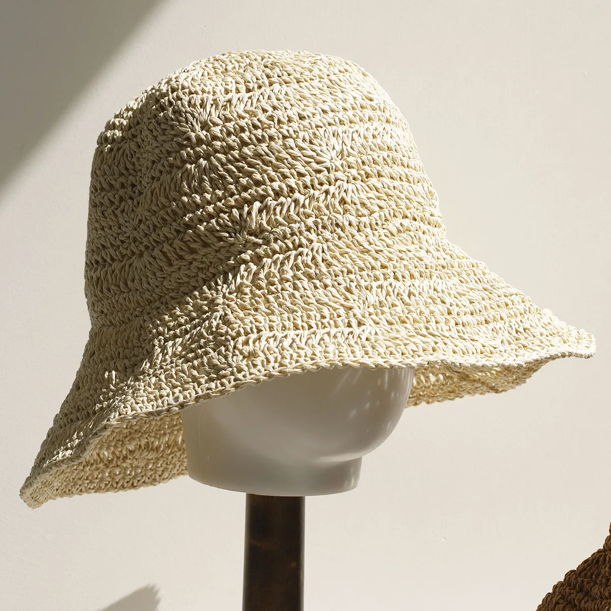 2026 NEUER Handgefertigter Hochwertiger Modischer Gestreifter Sonnenhut Floppy Sommerhüte für Frauen Strand Panama Stroh Kuppelhut Bucket Hat