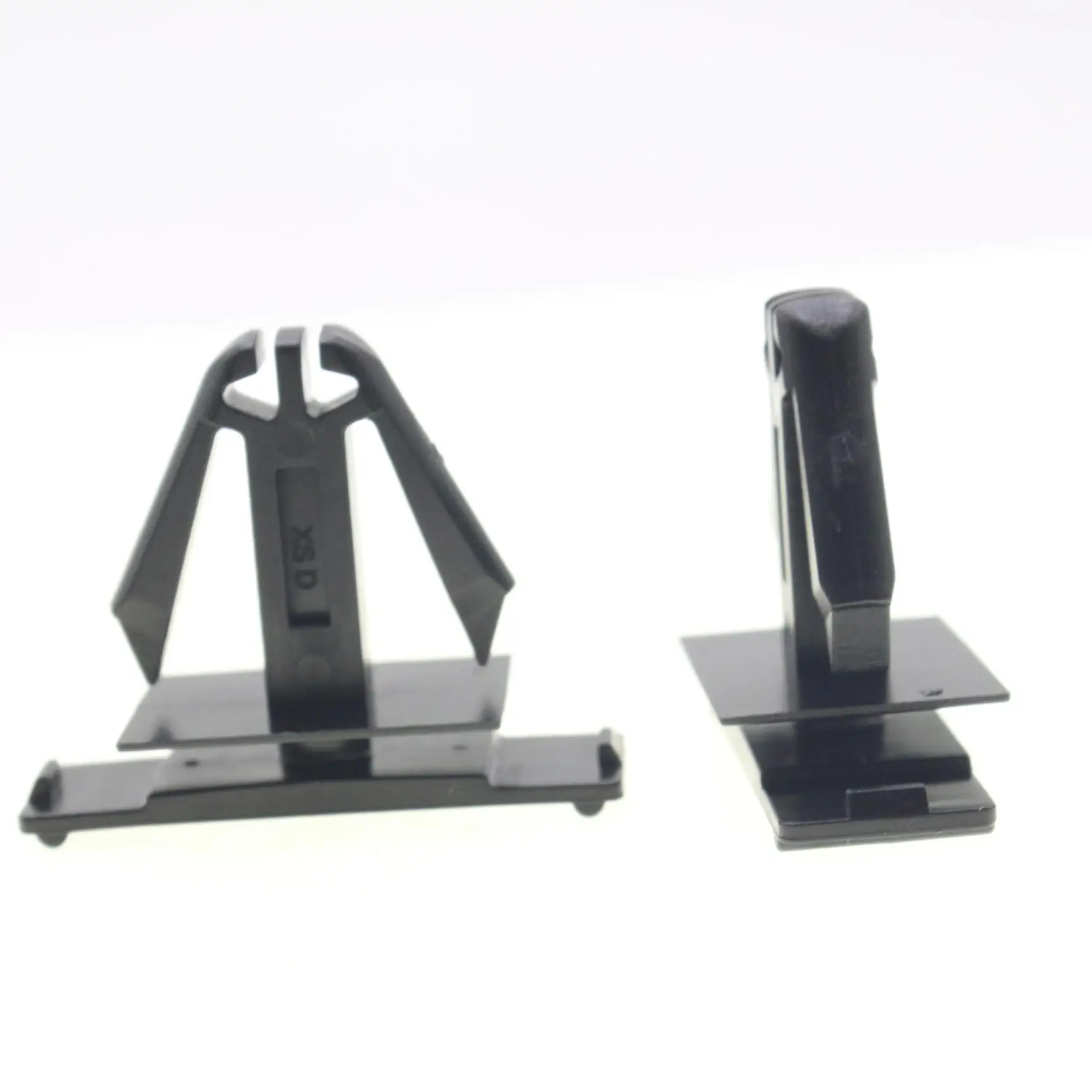 Clip di fissaggio per copertura paraurti anteriore da 10 pezzi per Jeep Compass 2017 Patriot 2007–2017 Perno fascia inferiore Chiusura in nylon nero 6508947-AA