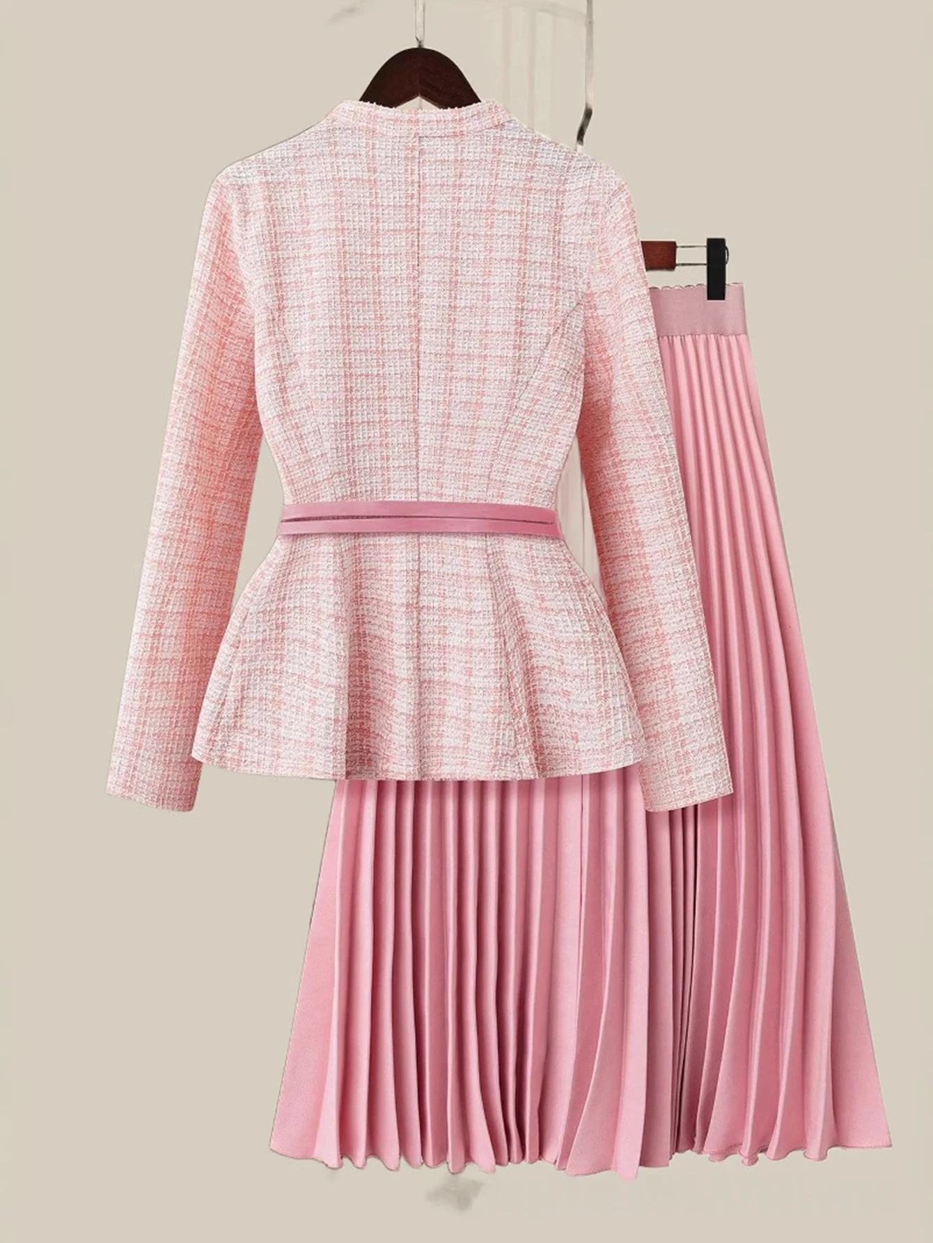 بدلة تنورة نسائية مكونة من قطعتين من Tigtok Pinduoduo Export طقم ملابس على الطراز الأوروبي الأمريكي بدون حزام