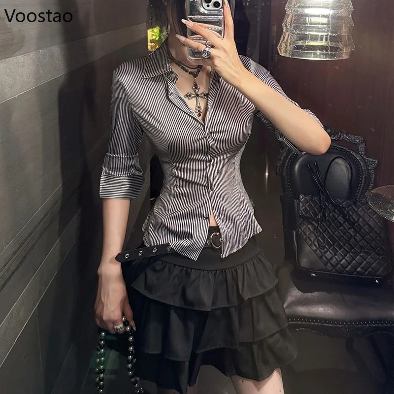 الشارع الشهير Y2k 2 قطعة مجموعة المرأة القوطية الدانتيل المرقعة مخطط قميص بلايز فاسق كعكة صغيرة تنورة دعوى موضة الإناث مثير وتتسابق