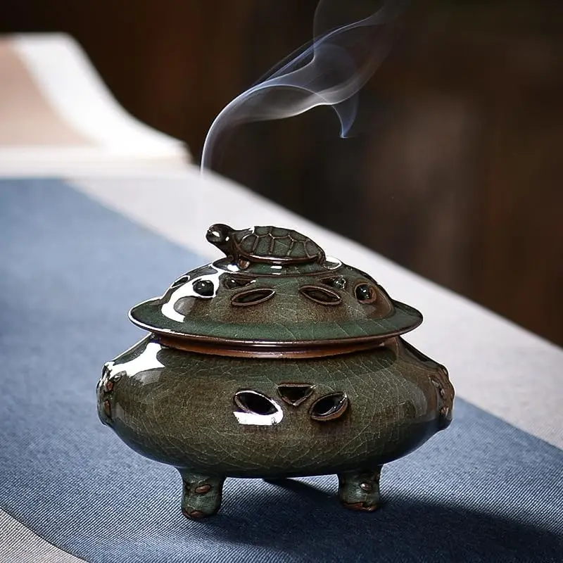 Incense Burner Ceramic Incense Burner Retro Three-Legged Aromatherapy Burner Cafe Table Decoration Backflow Incense Burner