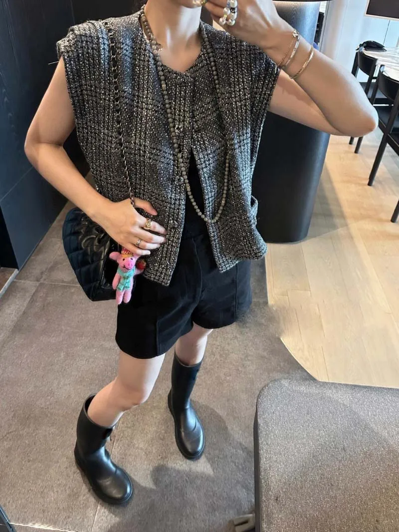 

Girls' style women's vest, fashionable and exquisite, slim fit and slimming, round neck, shoulder, gray checkered top jacket