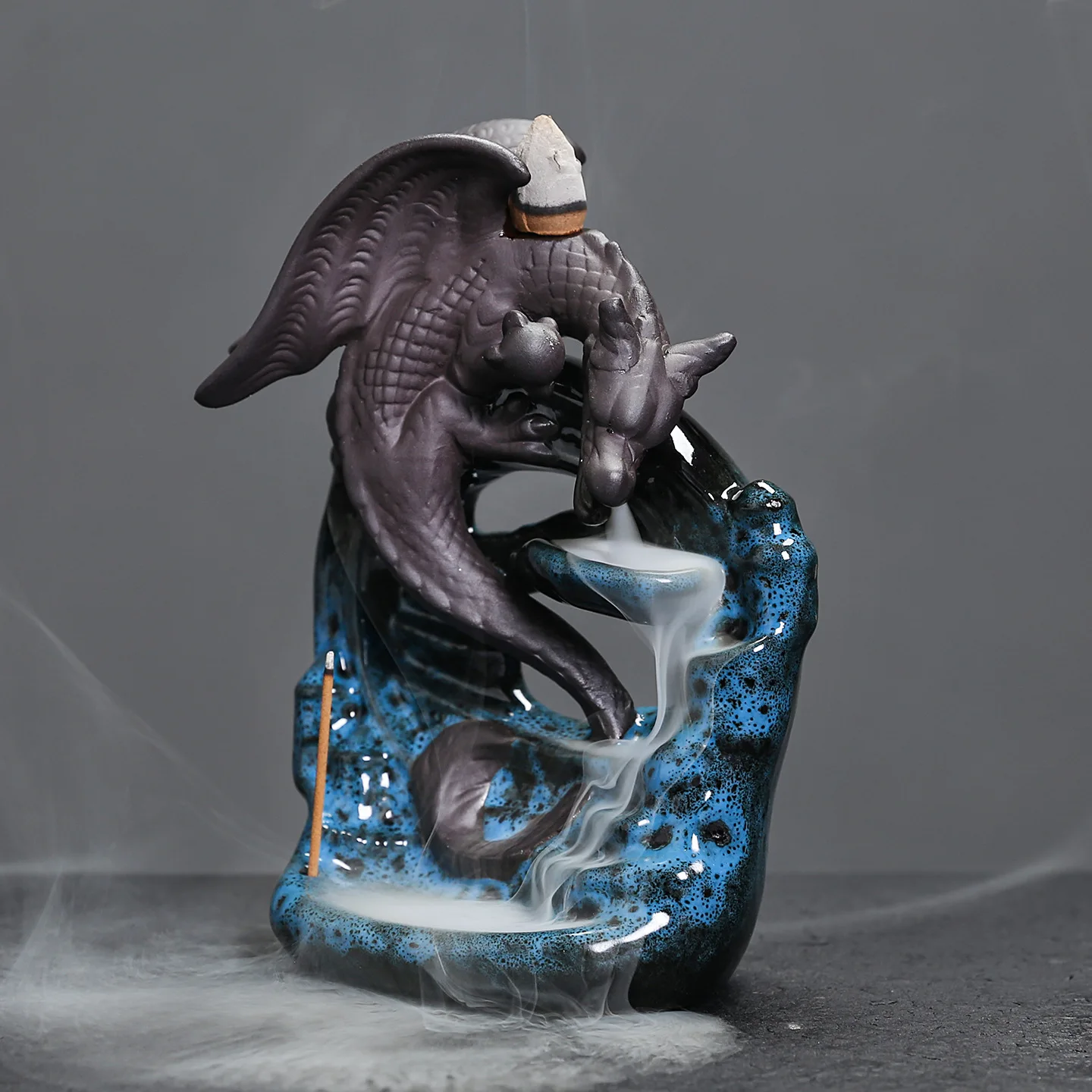 Sandalwood reverse-flow aroma diffuser kiln turns blue Pterosaur waterfall reverse-flow aroma diffuser Original Pterosaur