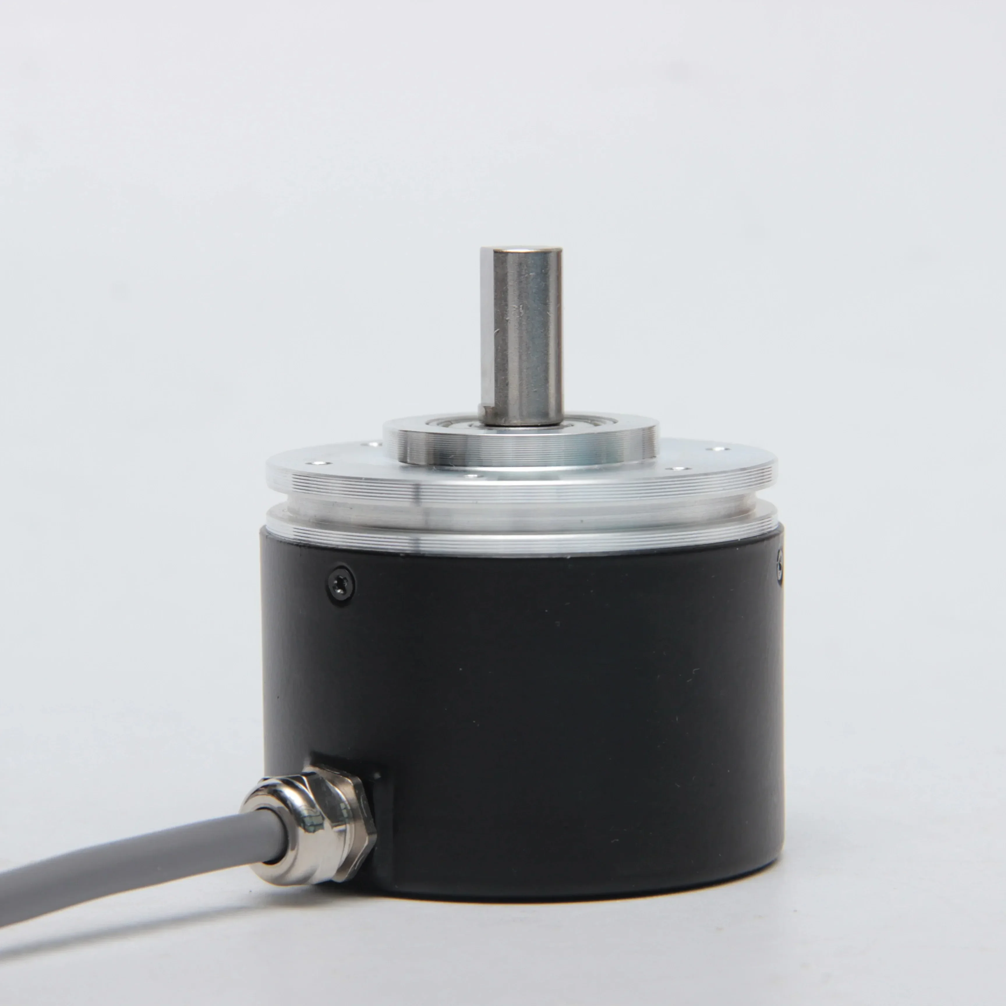 Multi-turn absolute encoder, the number of turns can be selected 256 1024 4096 mechanical gear, power-off memory
